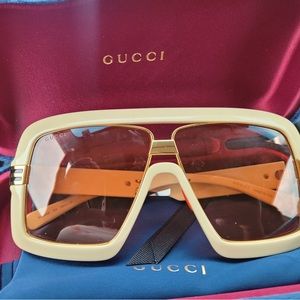 Women Gucci sunglasses